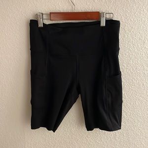 Lululemon shorts with pockets